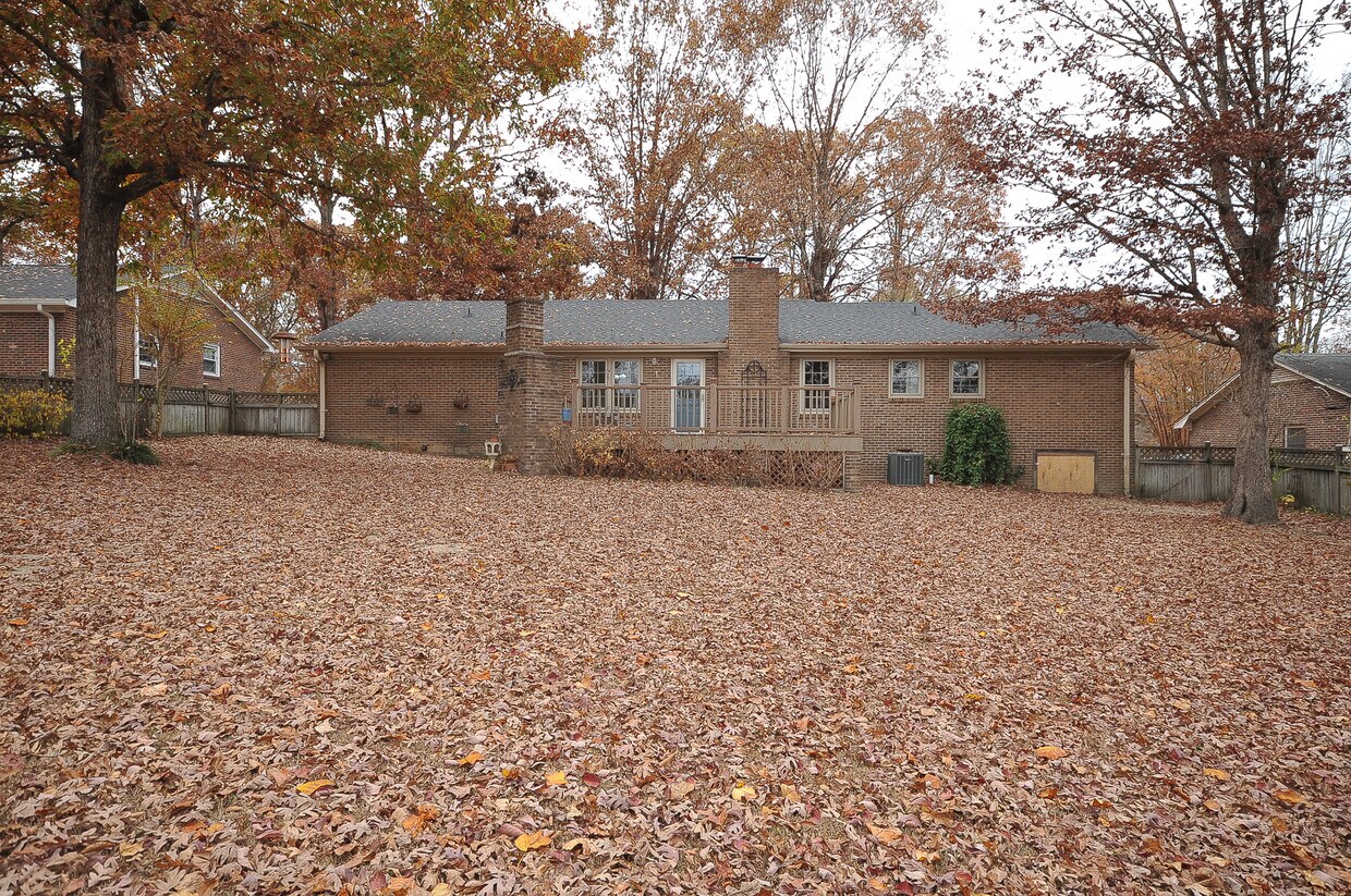Primary Photo - 300 Pryor Rd