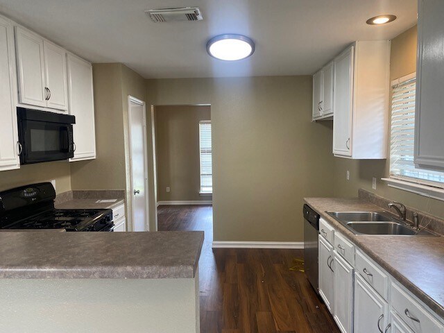 Foto del edificio - 5906 Drenner Park Ln