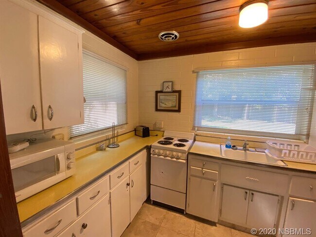Foto del edificio - 401 Oakwood Ave
