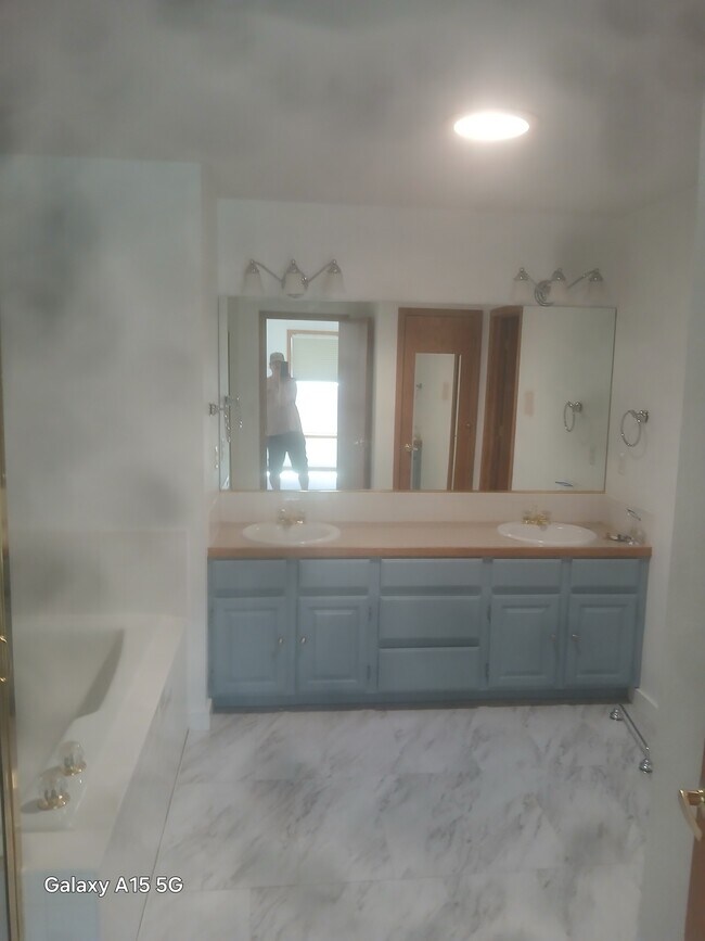 Building Photo - 501 Yuma Ct