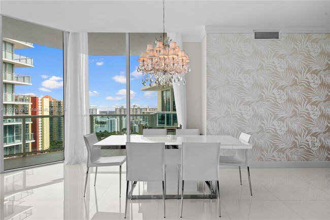 Foto del edificio - 250 Sunny Isles Blvd