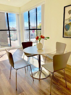 Dining area - 11254 Mississippi Ave