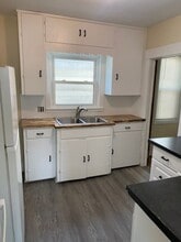 Building Photo - 2200 E Grand River Ave