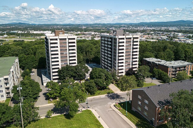 Building Photo - Chapdelaine Apartments