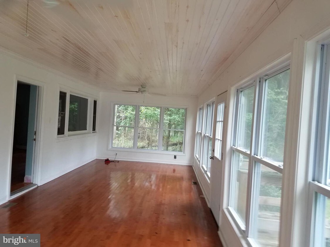 Foto principal - 397 Pyletown Rd