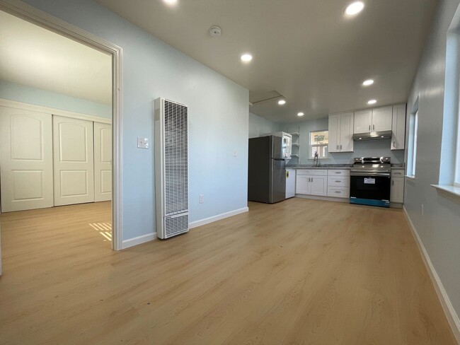 Building Photo - 840 Camille Ct