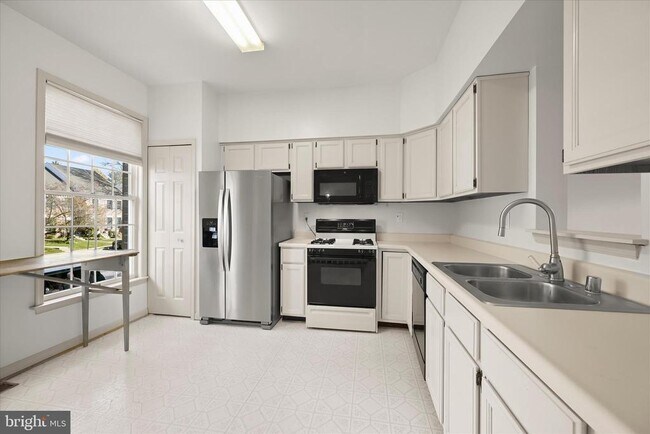 Foto del edificio - 20 Tenby Ct