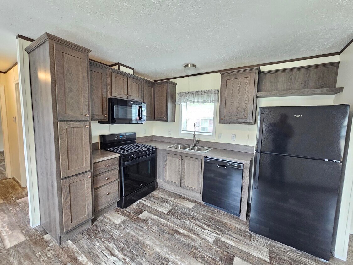 Foto principal - 441 Tulip Dr