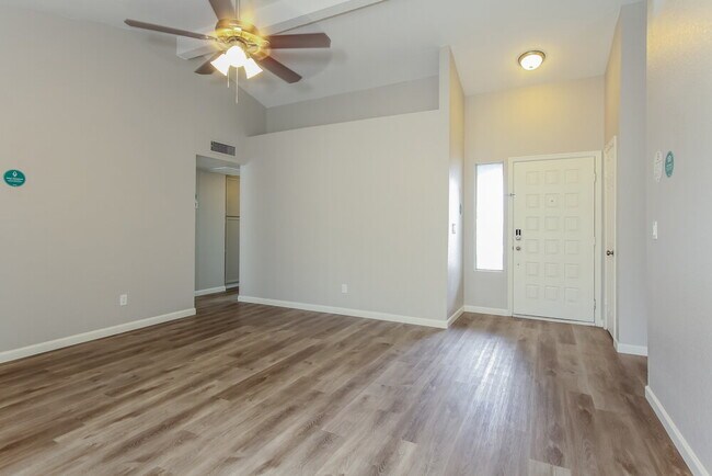 Foto del edificio - 5526 W Garden Dr