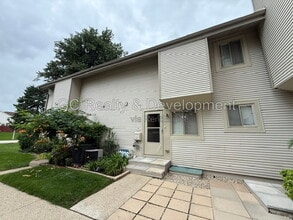 Building Photo - 527 Verde Dr