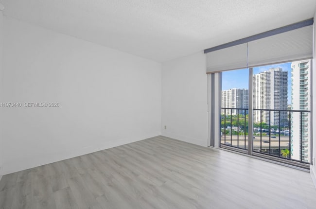 Building Photo - 19355 Turnberry Way