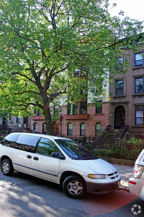 Building Photo - 74 2nd Pl