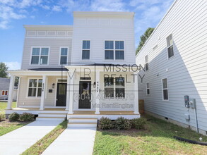 Building Photo - 4342 North Ave