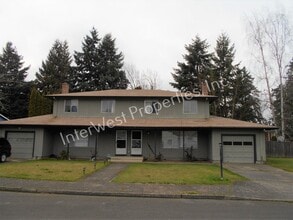 Building Photo - 6627-6627 SW 201st Ct