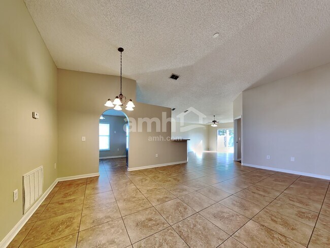 Building Photo - 1636 Dartmouth Dr