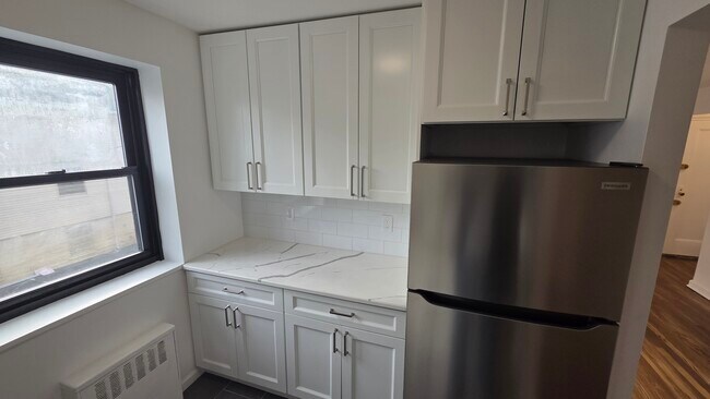 17325 Bell North Plano de planta 2 - 165 Vroom St