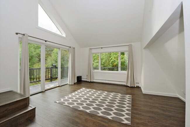 Foto del edificio - 1090 Walnut Circle