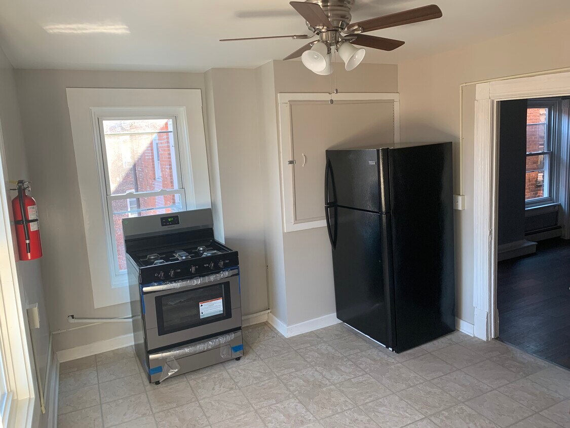 Kitchen - 551 Main St