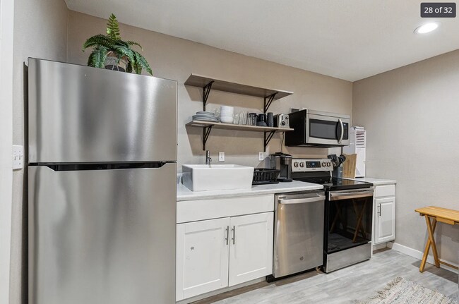 Foto del edificio - 318 S Montreal Ave