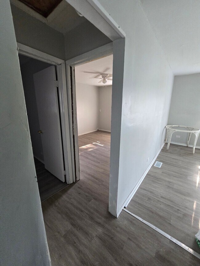 Foto del edificio - 22221 Willow Tree Ave