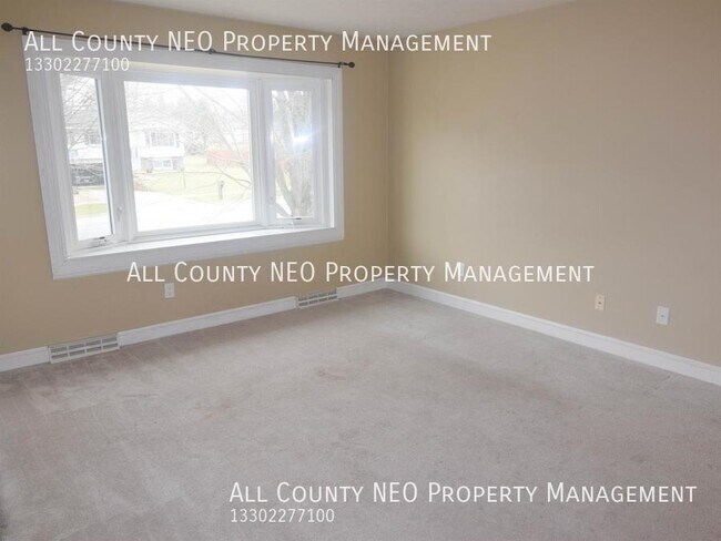 Building Photo - 4 Bedroom in Twinsburg! Available today!