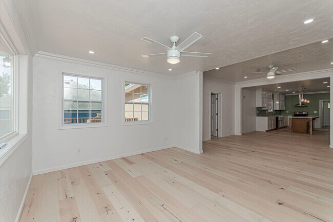 Foto del edificio - 829 N Broadway St