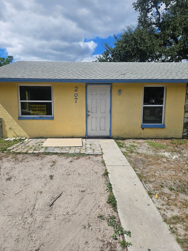 Building Photo - 207-258 58th Ave E