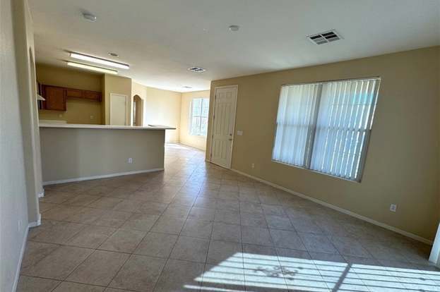 Foto del edificio - 2415 Living Rock Ave