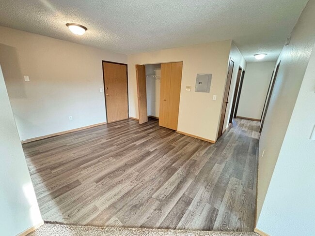 Building Photo - Brickview Apartments