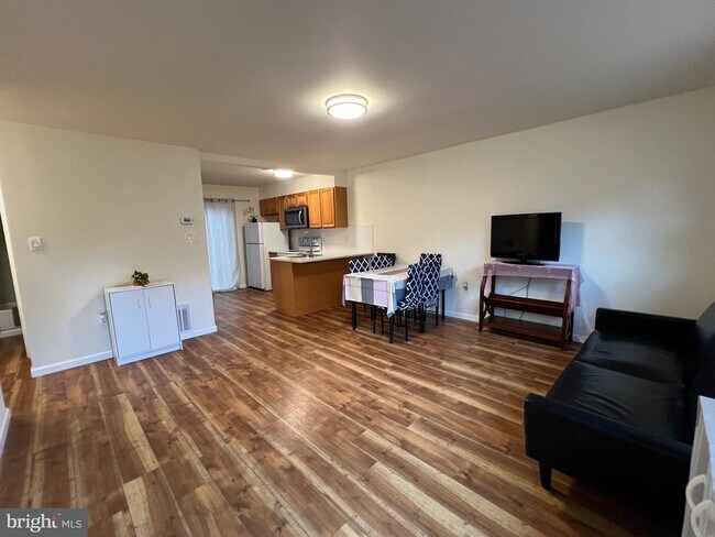 Building Photo - 14 Verdi Cir