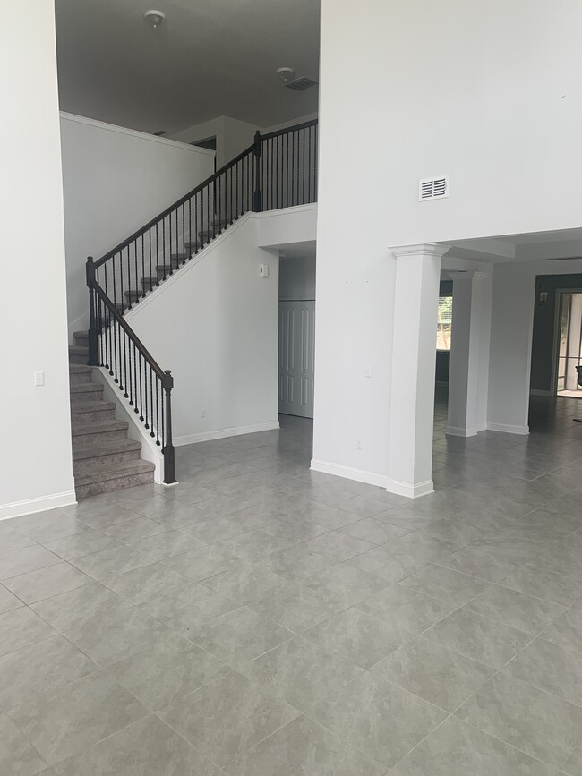 Building Photo - 12436 Jovana Rd