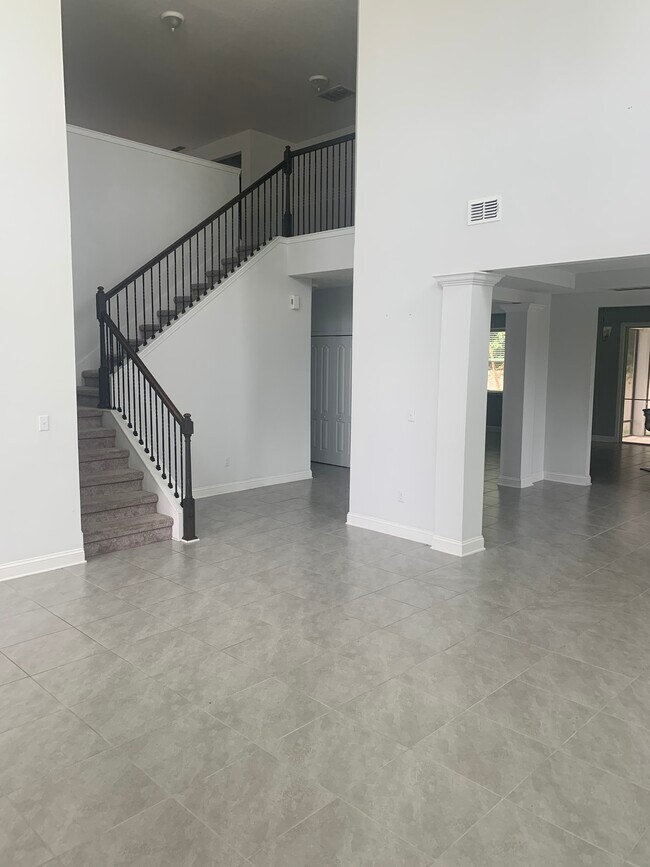 Foto del edificio - 12436 Jovana Rd