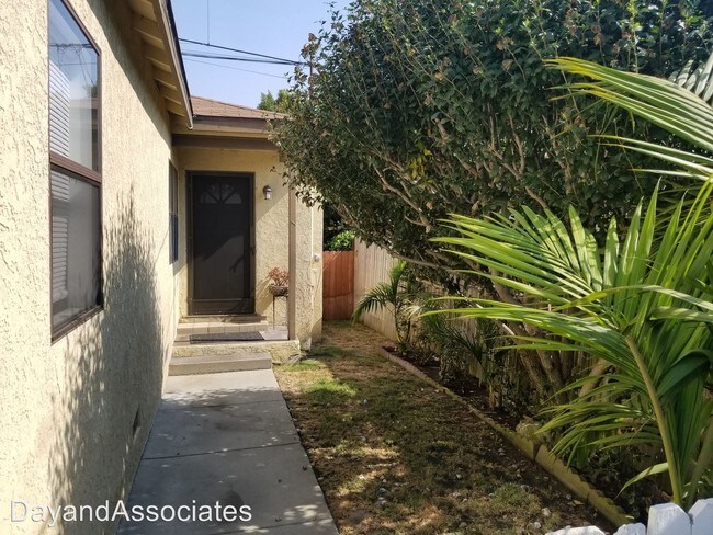 Foto del edificio - 4427-4429 W 171st St