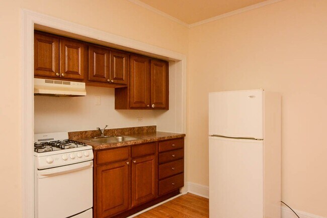 Foto del edificio - 3335 W Diversey Ave