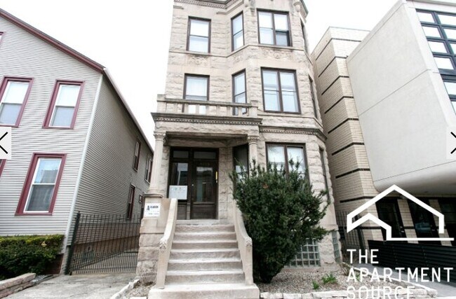 Building Photo - 2523 N California Ave