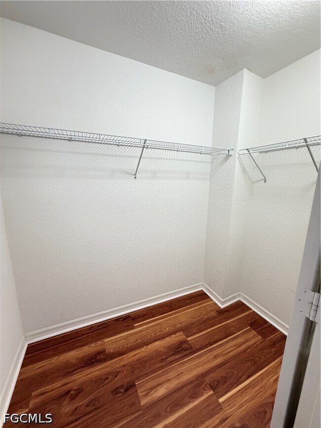 Foto del edificio - 8541 Athena Ct