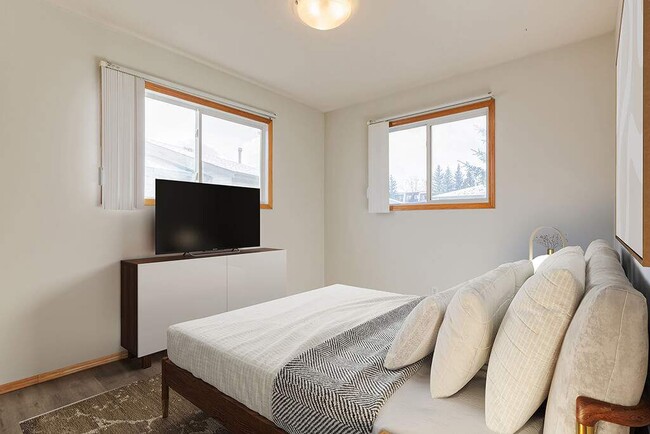 Building Photo - Riverfront Estates