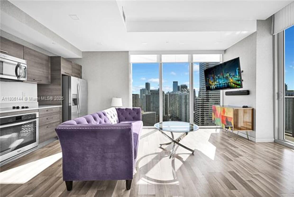 Photo - 151 SE 1st St  unit PH11  (A11806144)