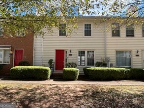 Building Photo - 216 High Creek Dr