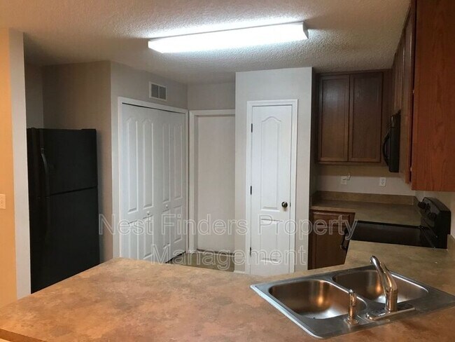 Foto del edificio - 7637 Melvin Rd