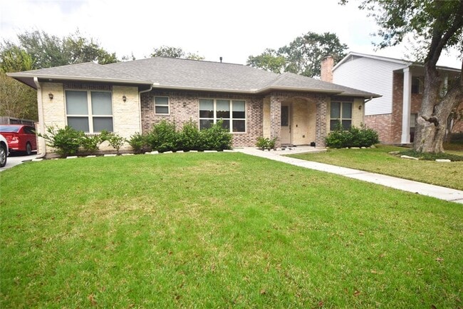 Building Photo - 2014 Briarstem Dr