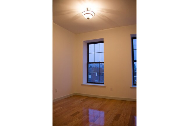 Foto del edificio - 283 Nostrand Ave