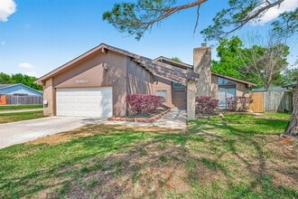Building Photo - 15903 Hickory Knoll Dr