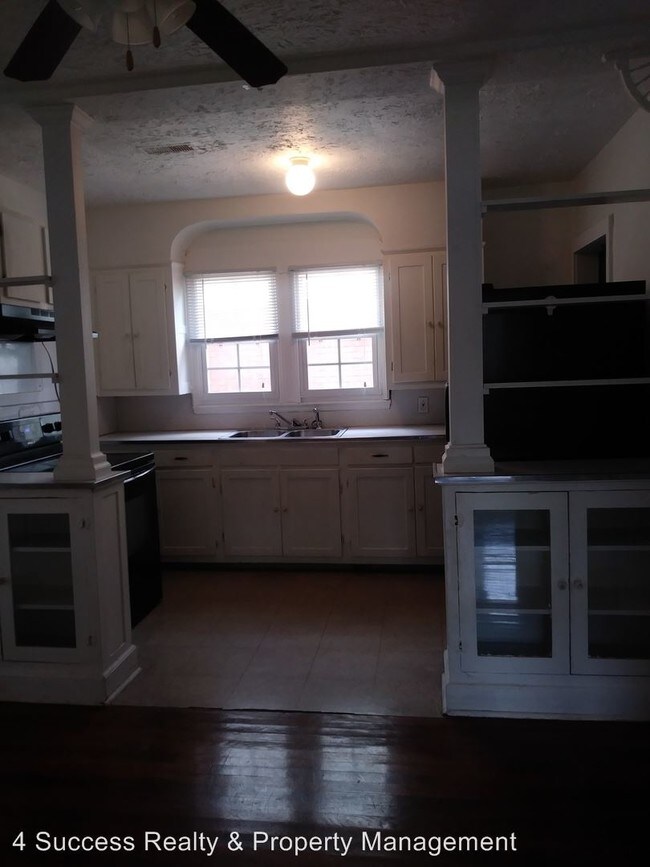 Building Photo - 3 br, 2 bath House - 1310 N Parkway