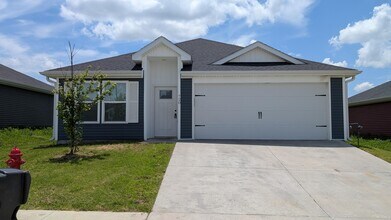 Building Photo - 720 Short Leaf Ln