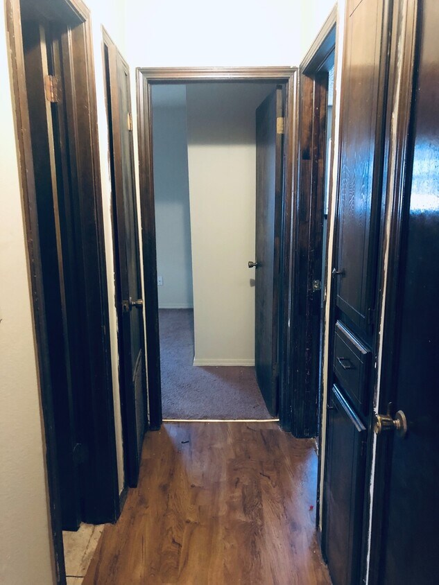 Primary Photo - Adorable Duplex near Sky Ranch!