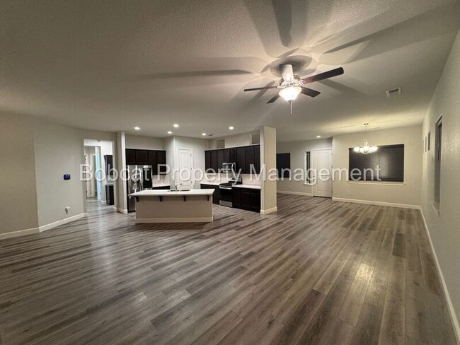 Foto del edificio - 925 Cranfield Ct