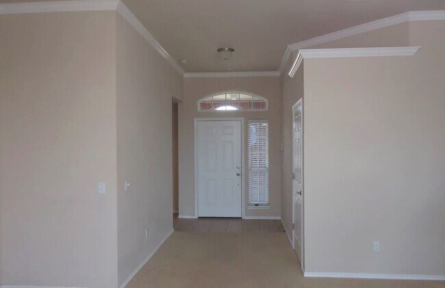 Foto del edificio - 16032 Okalee Ln