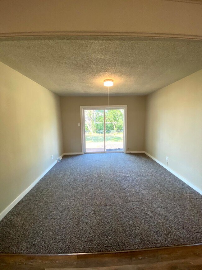 Foto del edificio - Located in Norwalk IA Updated 4 Bedroom 1 ...
