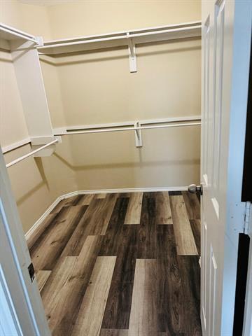 Foto del edificio - 4500 Blue Jay Ln